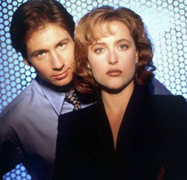 Mulder and Scully decide to trustno1